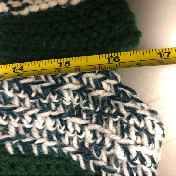 Beautiful hand knitted dog sweater with lovely fringe and cowl type neck line - Picture 9 of 9